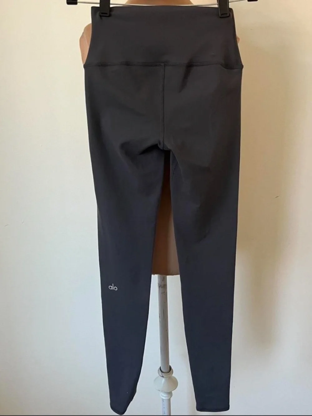 ALO Yoga High-Waist Workout Athletic Airbrush Anthracite Grey Leggings Size XXS